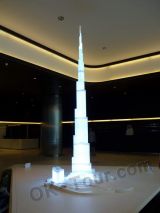 макет здания Бурдж-Халифа в Дубай-молле (ОАЭ)
