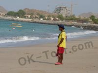 jal fudjairah hotel - спасатель на пляже