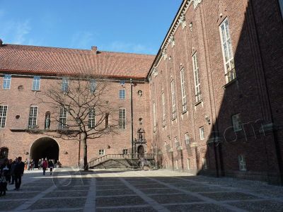 городская ратуша Стокгольма - во внутреннем дворе -  city-hall-stockholm