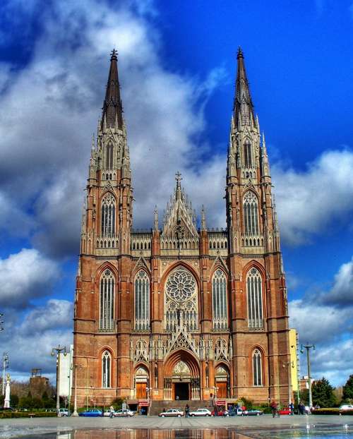 Собор Ла Плата в Буэнос-Айресе (La Plata Cathedral)